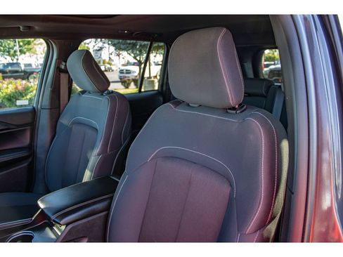 Used 2024 Jeep Grand Cherokee Laredo X w/ Luxury Tech Group I AWD/4WD image 30