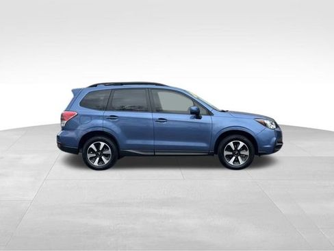 Used 2018 Subaru Forester 2.5i Premium w/ All-Weather Package image 2