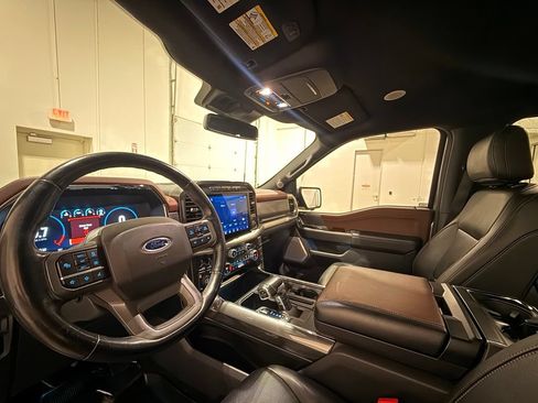 Used 2021 Ford F150 Lariat w/ Equipment Group 502A High AWD/4WD image 18
