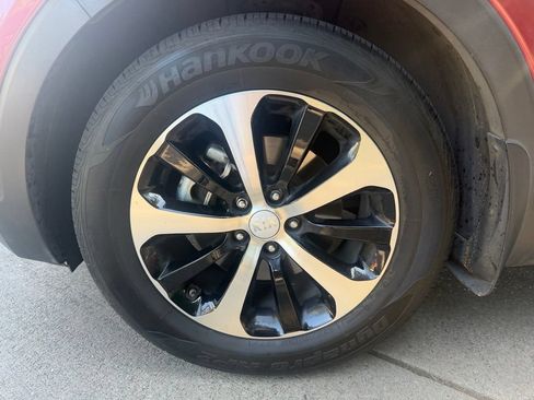 Used 2017 Kia Sorento EX w/ EX V6 Premium Package AWD/4WD image 10