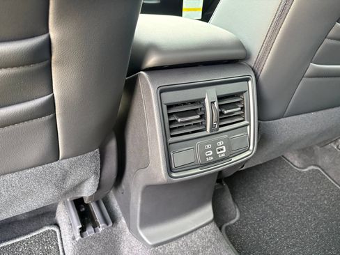 New 2026 Subaru Forester Premium AWD/4WD image 29