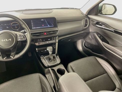 Used 2026 Kia Seltos EX FWD image 24
