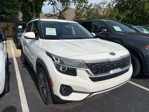 Used 2021 Kia Seltos S FWD image 2