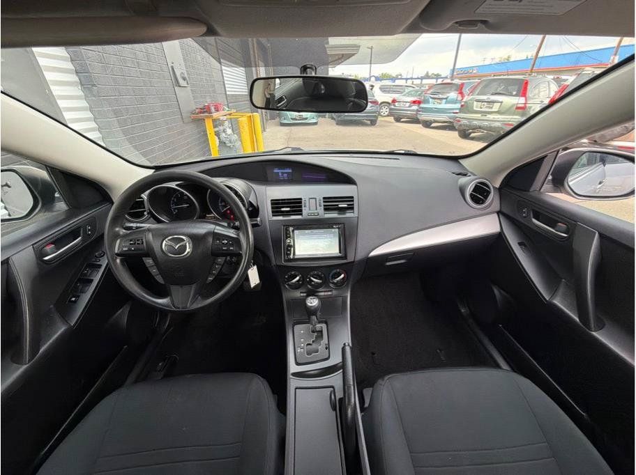 Used 2013 MAZDA MAZDA3 i Sport FWD image 14