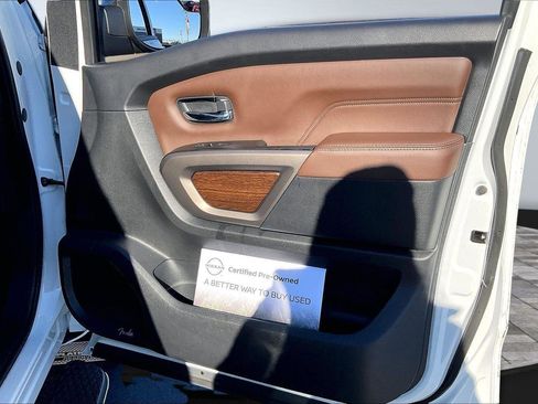 Used 2023 Nissan Titan Platinum Reserve w/ Moonroof Package image 25