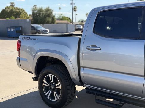 Used 2018 Toyota Tacoma TRD Sport w/ Technology Package RWD image 24