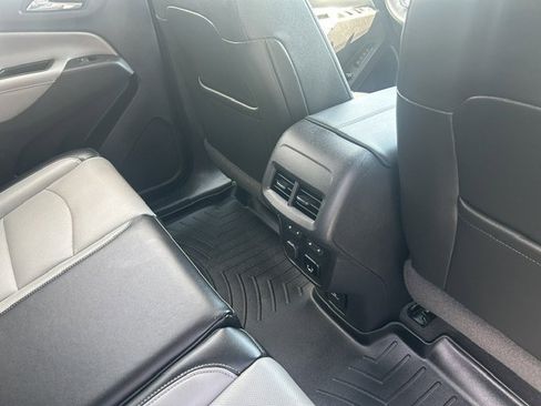Used 2018 Chevrolet Equinox Premier FWD image 9