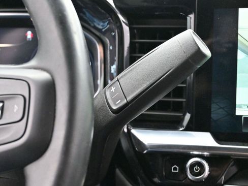 Used 2024 GMC Sierra 1500 Elevation image 24