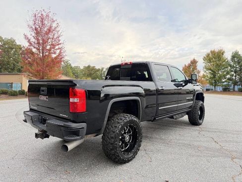 Used 2018 GMC Sierra 2500 Denali w/ Duramax Plus Package image 7