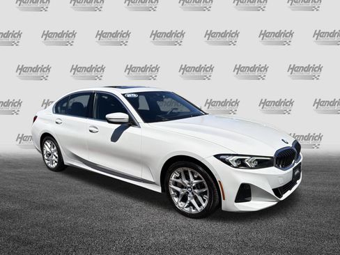 Used 2025 BMW 330i Sedan w/ Premium Package RWD image 9