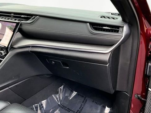 Used 2023 Jeep Grand Cherokee Overland w/ Advanced Protech Group III image 18