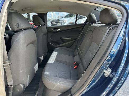 Used 2019 Chevrolet Cruze LT w/ Convenience Package image 18