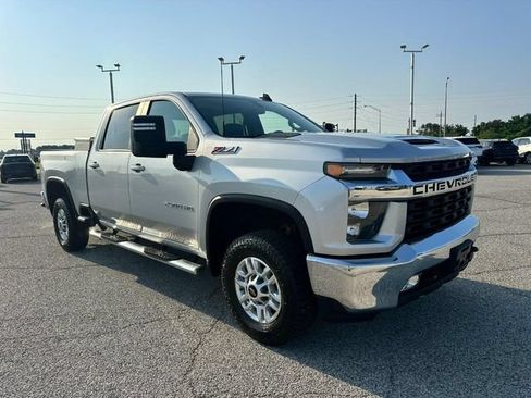 Used 2022 Chevrolet Silverado 2500 LT w/ Convenience Package AWD/4WD image 8