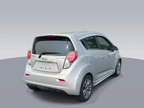 Used 2015 Chevrolet Spark LT image 3