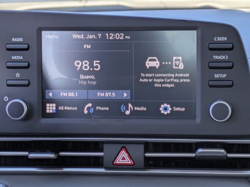 Used 2025 Hyundai Elantra Sport image 18