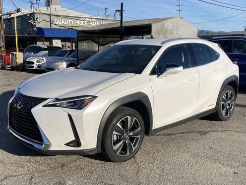Used 2022 Lexus UX 250h image 2