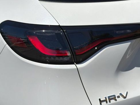 Used 2024 Honda HR-V Sport image 35