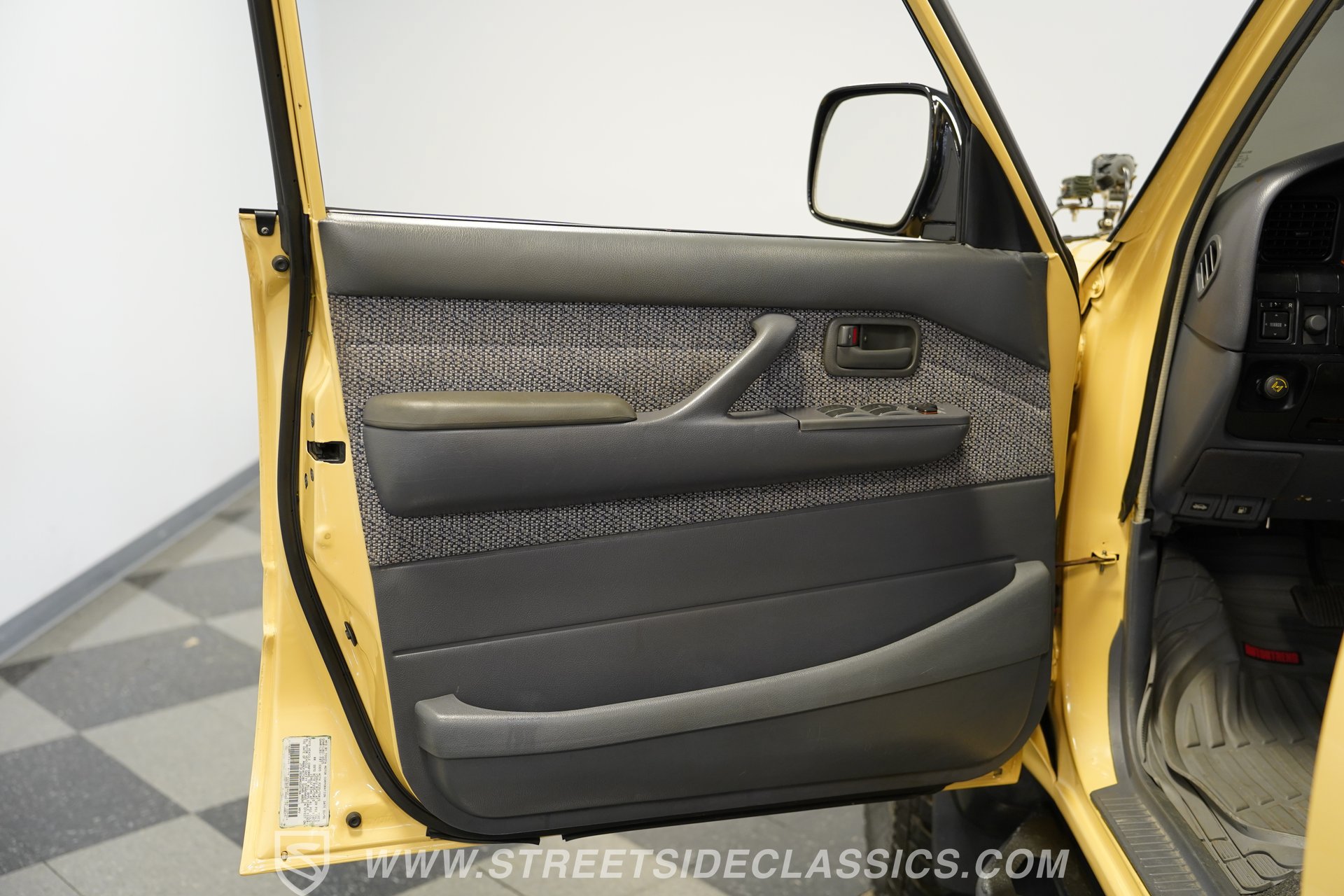 Used 1991 Toyota Land Cruiser AWD/4WD image 38