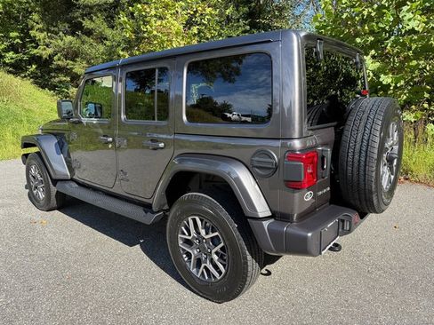 New 2025 Jeep Wrangler Unlimited Sahara image 9