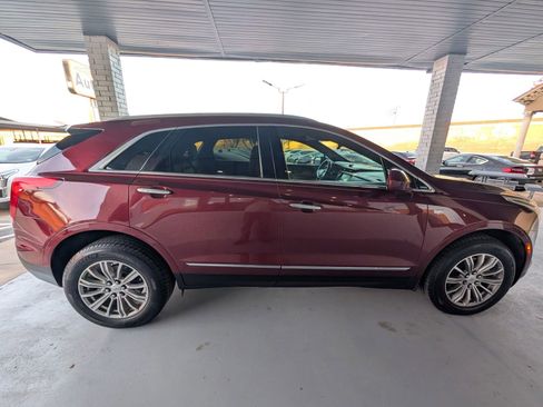 Used 2017 Cadillac XT5 Luxury w/ Driver Awareness Package image 6