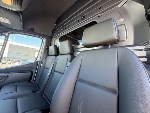 New 2025 Mercedes-Benz Sprinter 2500 image 21