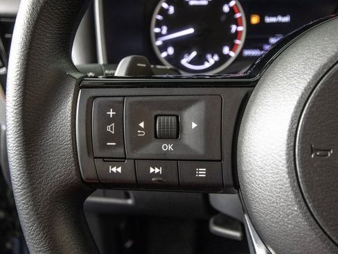 Used 2022 Nissan Rogue SV image 20