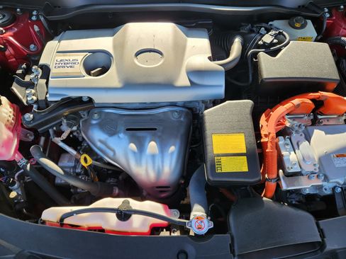 Used 2015 Lexus ES 300h image 32