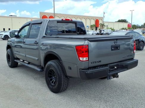 Used 2015 Nissan Titan SV w/ SV Value Truck Package AWD/4WD image 5