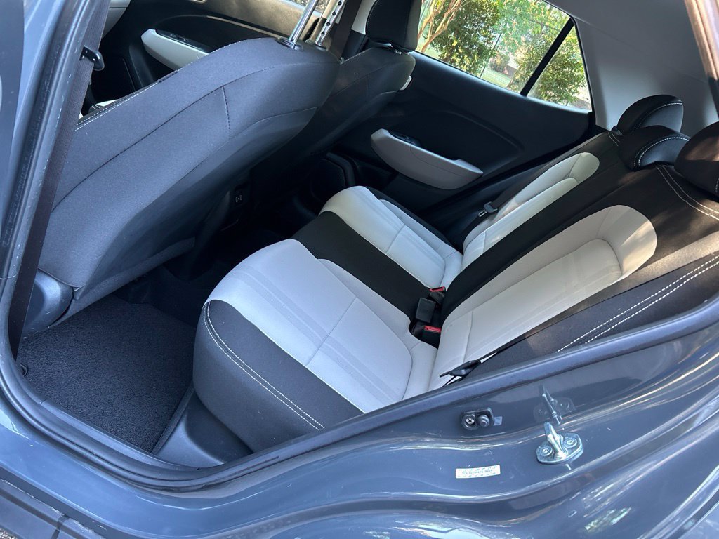 Used 2024 Hyundai Venue SEL FWD image 28