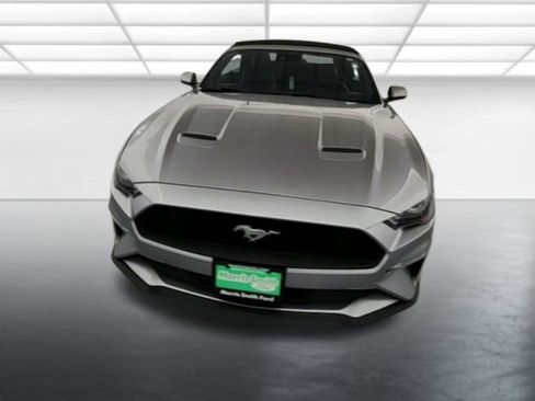 Used 2021 Ford Mustang Premium image 3
