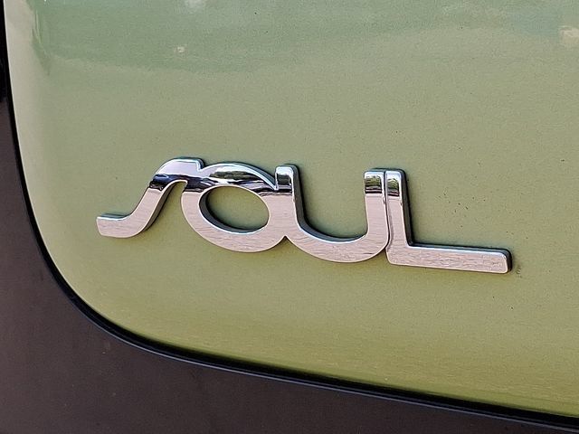 Used 2016 Kia Soul + w/ Audio Package FWD image 31