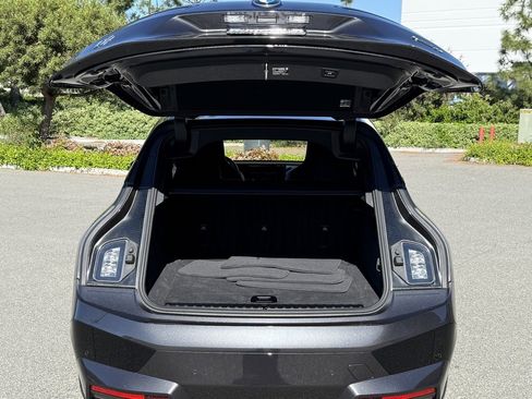 Used 2025 BMW iX xDrive50 w/ Sport Package image 15