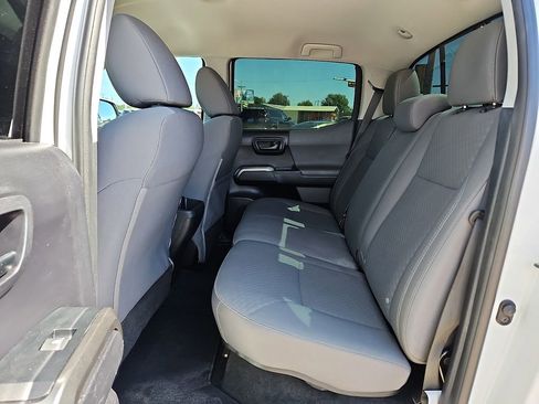 Used 2020 Toyota Tacoma SR5 w/ SR5 Appearance Package (SM) image 11