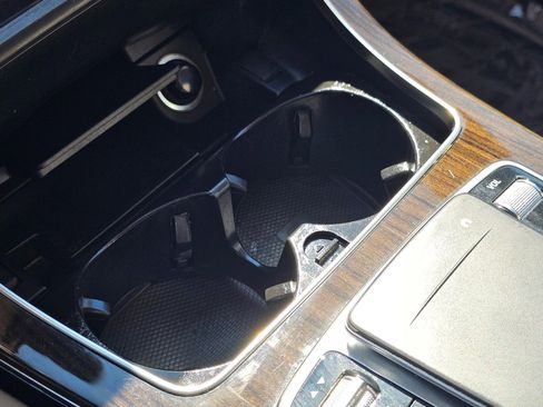 Used 2021 Mercedes-Benz GLC 300 4MATIC image 12