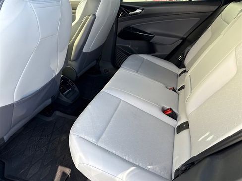 Certified 2022 Volkswagen ID.4 Pro S w/ Gradient Package image 39