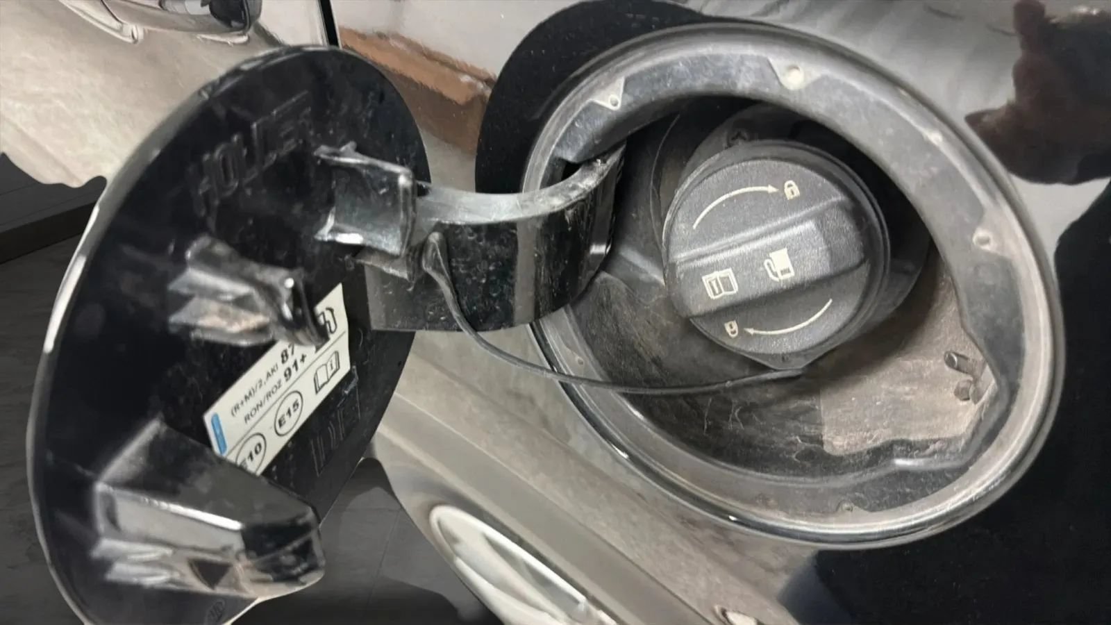Used 2020 Kia Niro LX FWD image 28