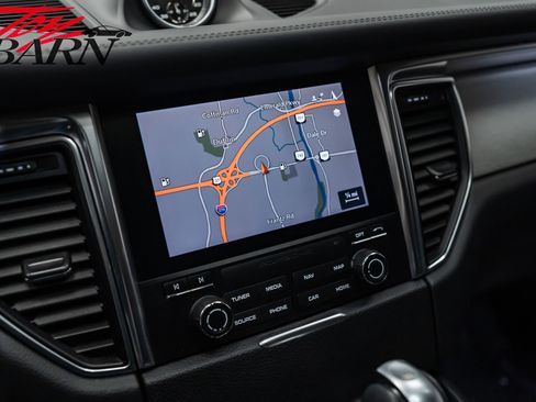 Used 2018 Porsche Macan GTS image 38