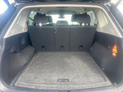 Used 2022 Volkswagen Tiguan SE AWD/4WD image 23