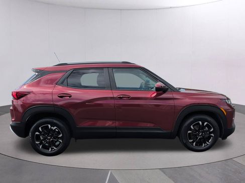Used 2022 Chevrolet TrailBlazer LT w/ Convenience Package FWD image 7