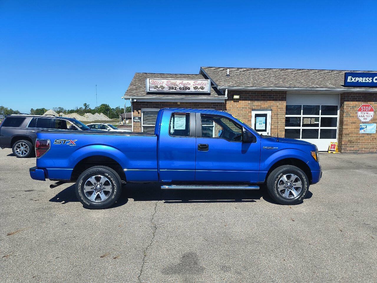 Used 2014 Ford F150 STX w/ Equipment Group 201A Mid AWD/4WD image 2