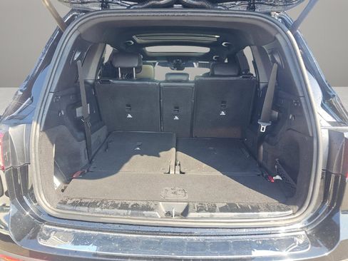 Used 2021 Mercedes-Benz GLB 250 4MATIC w/ Premium Package image 20