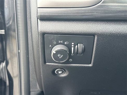 Certified 2022 Jeep Grand Cherokee Laredo X image 26