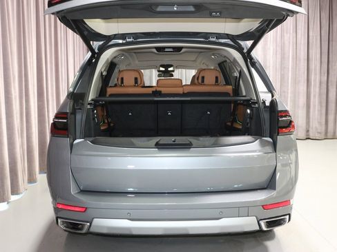 Certified 2023 BMW X7 xDrive40i w/ Executive Package image 11