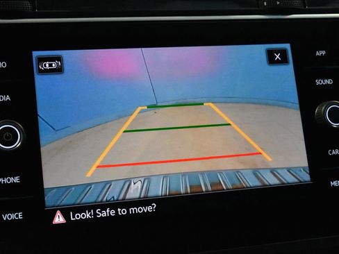 Used 2024 Volkswagen Tiguan SE R-Line image 13