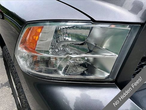 Used 2018 RAM 1500 Express AWD/4WD image 26