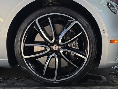 Used 2020 Bentley Continental GT image 45
