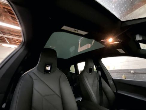 Used 2023 BMW iX xDrive50 image 24