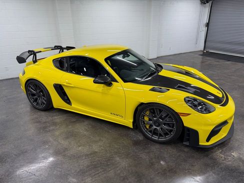Used 2024 Porsche 718 Cayman GT4 RS RWD image 3