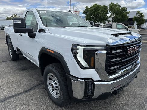 New 2026 GMC Sierra 2500 Pro AWD/4WD image 1