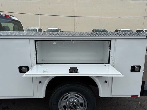 New 2025 Ford F350 XL w/ XL Chrome Package image 13